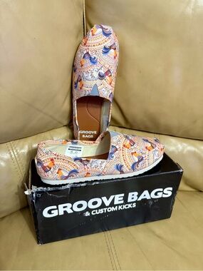 Groove Bags Chicken Rooster Slip On Shoes
Women's 9 NIB